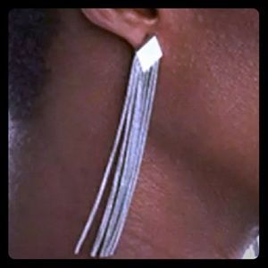 💥NWT💥 GRAMMY AWARDS Scrova Earrings